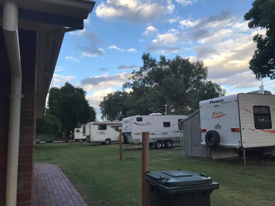 Tambo Mill Motel & Caravan Park Exteriér fotografie